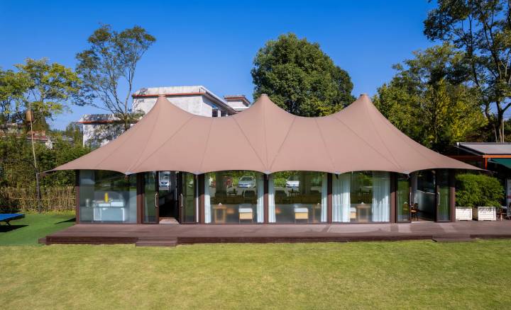 Luxury Restaurant Tent